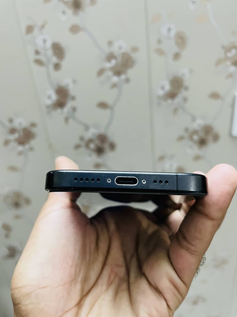Apple iPhone 15 Pro Jv 4