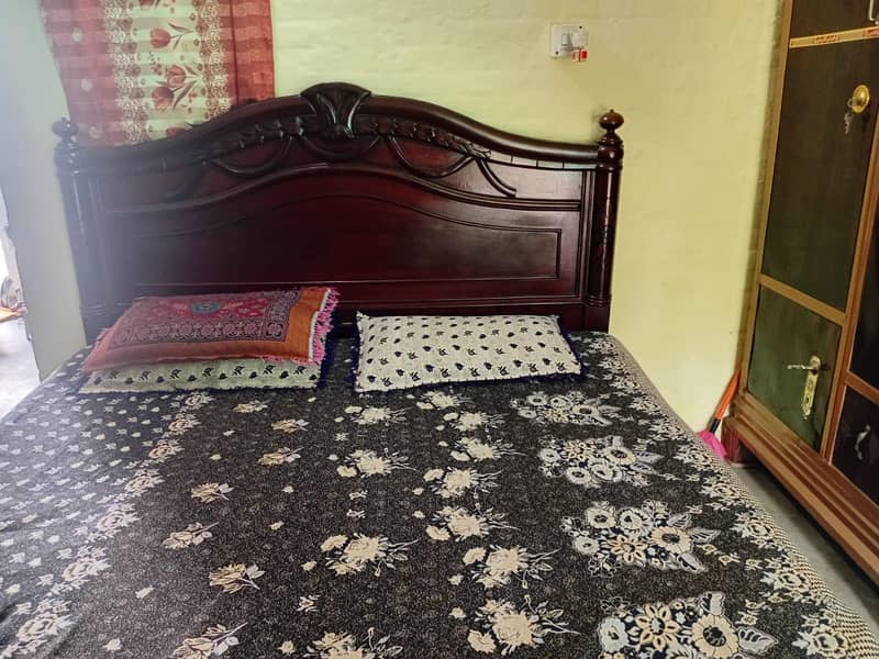 Solid Sheesham Wood King Size Double Bed 1