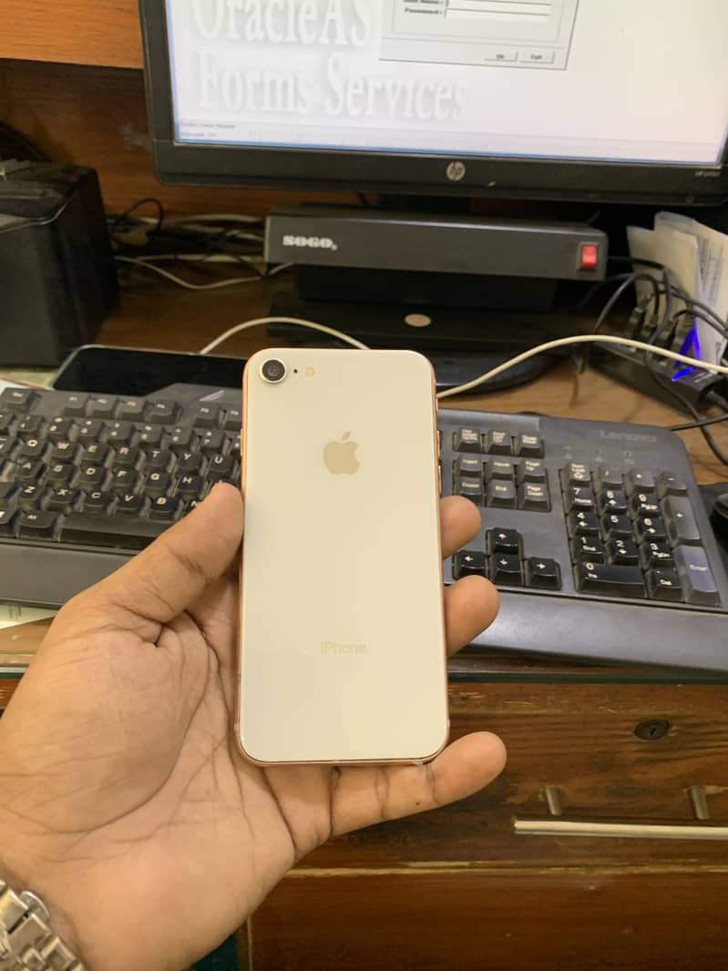 Apple iPhone 8 11