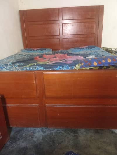 Bed wooden