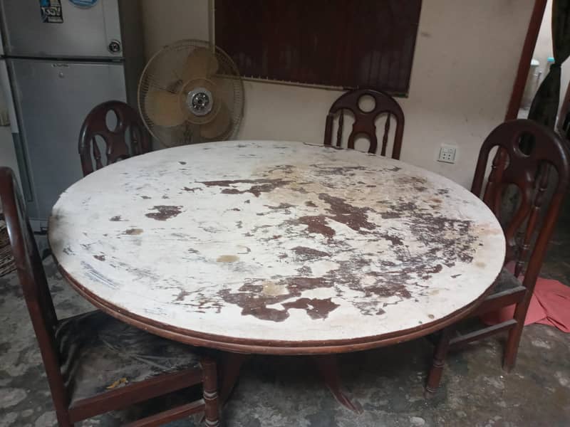 Dining table with 6 pure shesham wooden chairs (second hand) Furniture 0