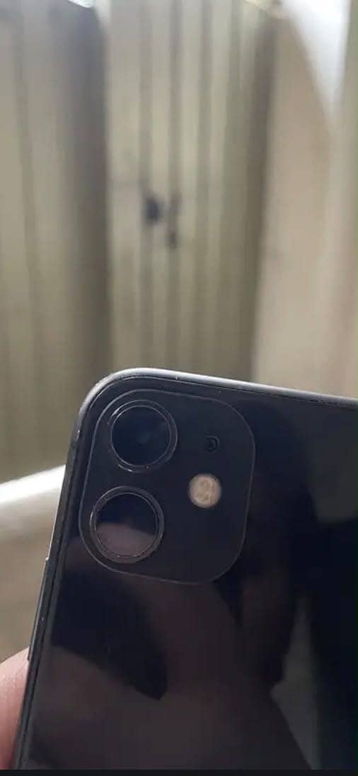 Apple iPhone 11 3