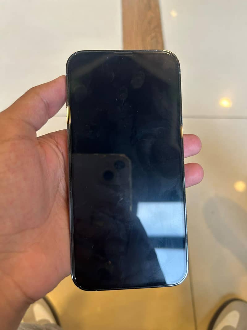 Apple iPhone 13 Pro 6
