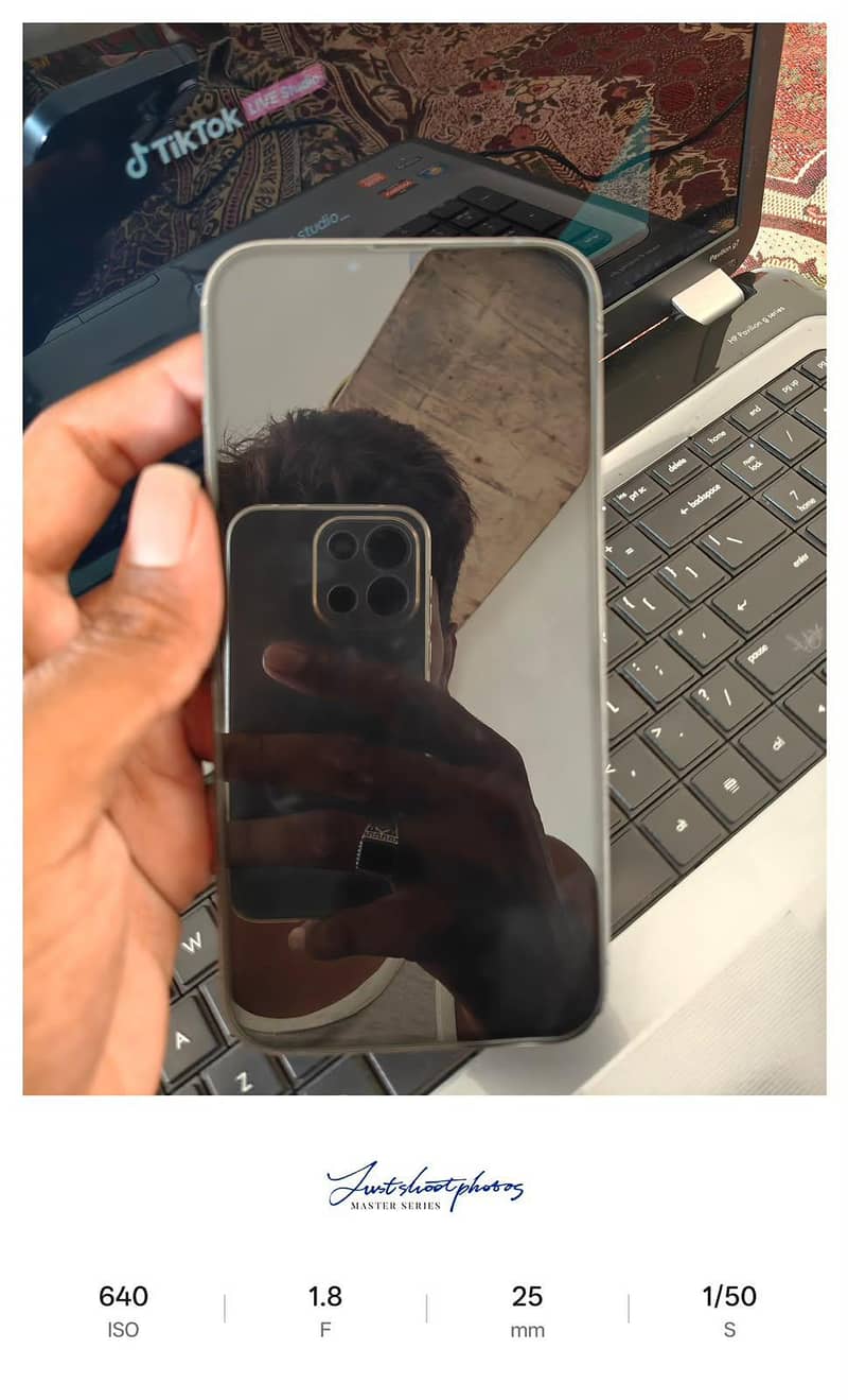 Apple iPhone 13 Pro Max 0