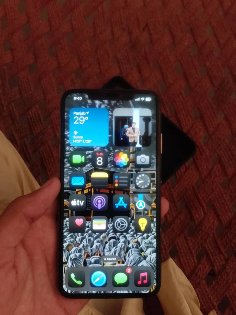 Apple iPhone XS Max 5