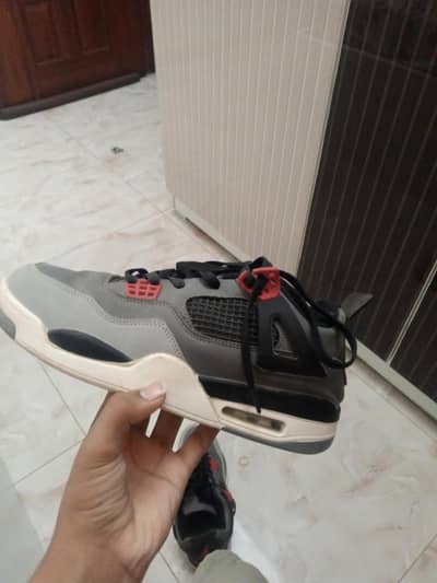 Jordan retro 4