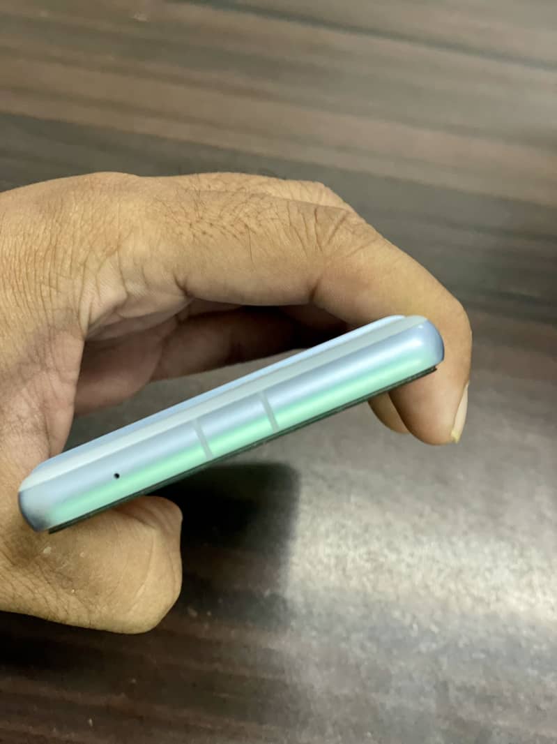 Google Pixel 7a 3
