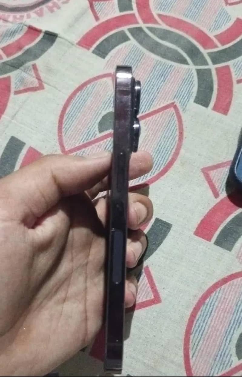 Apple iPhone 14 Pro 1