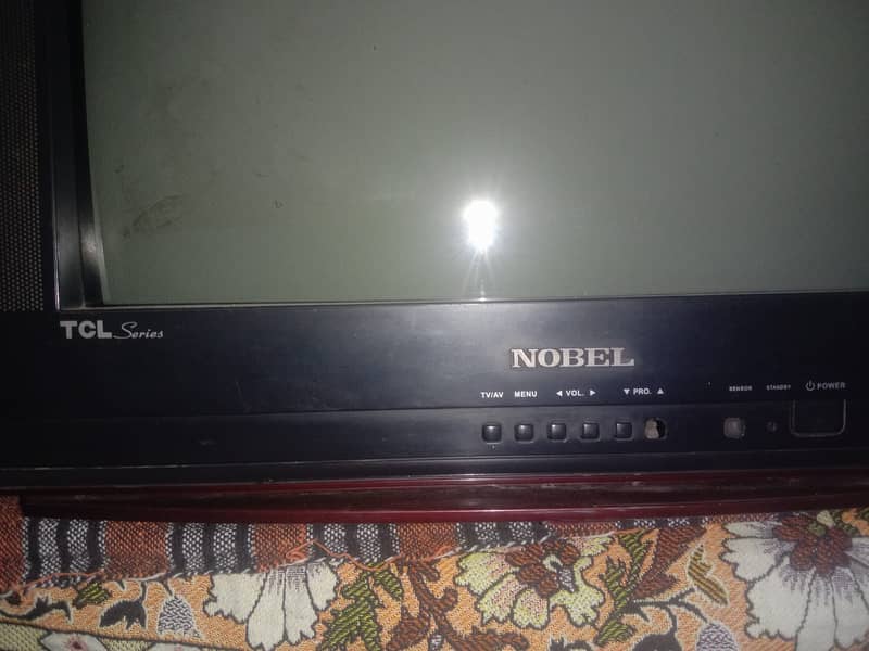 MODEL: 21F7NF 1