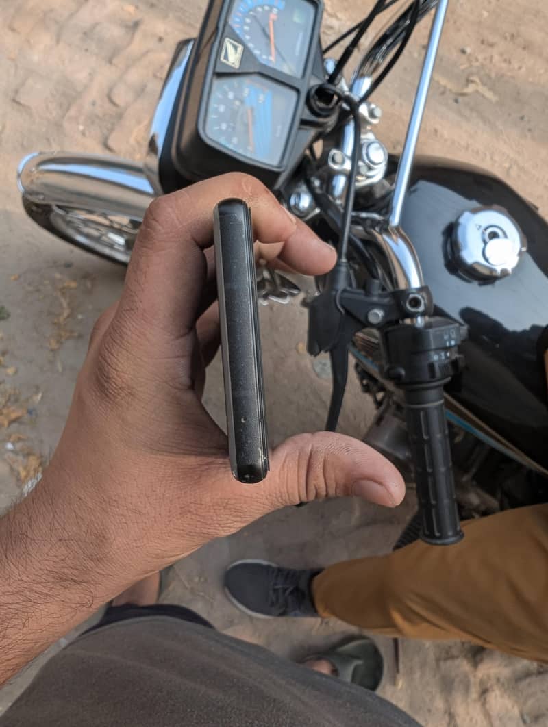 Google Pixel 6a 4