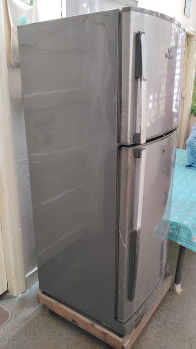 Dawlance 12 cubic feet refrigerator