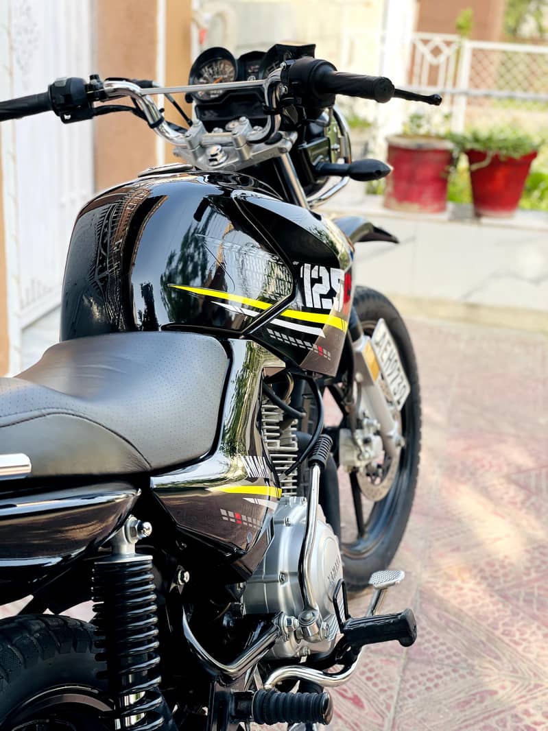 YBR-G125 3