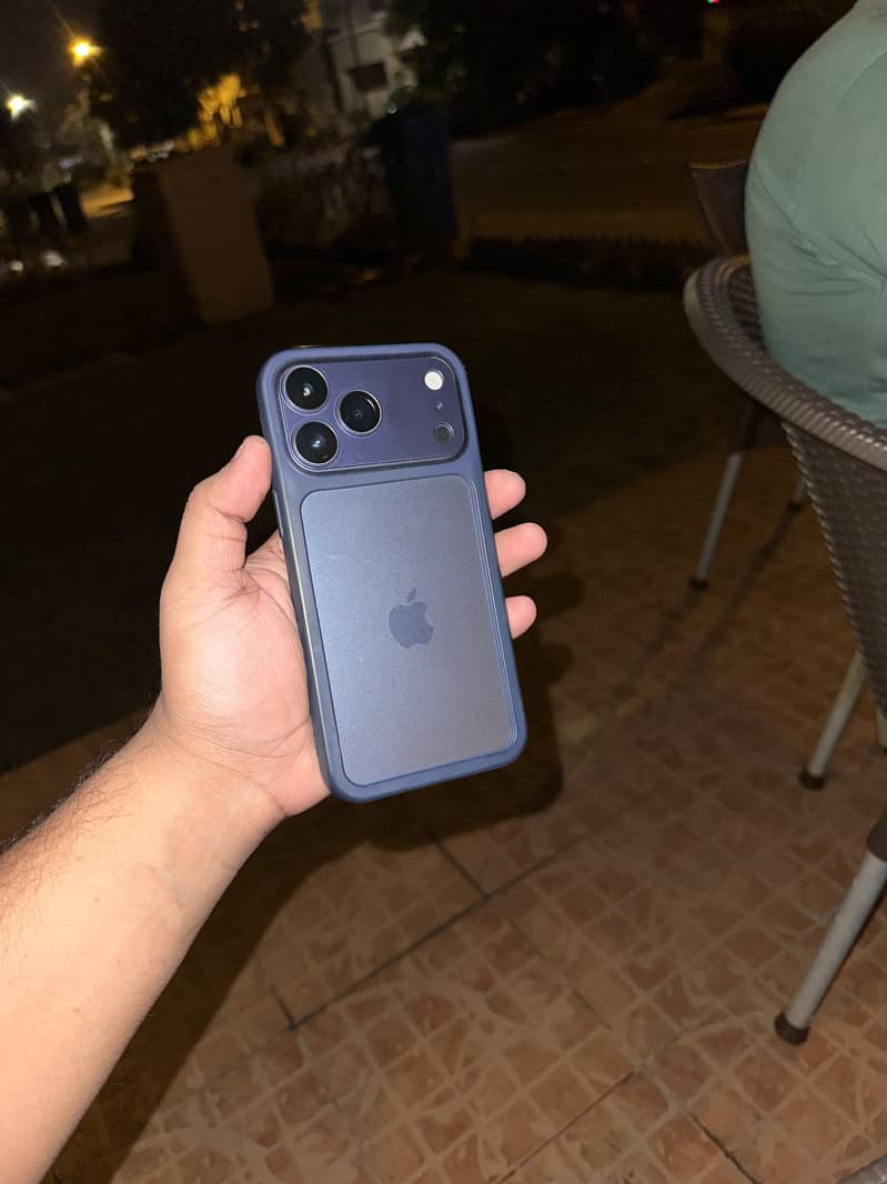 Apple iPhone 14 Pro Max 2