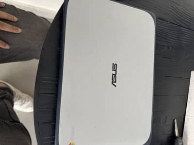 asus chrome book 03044942631 gud battery time total k 4gb ram 32gb rom