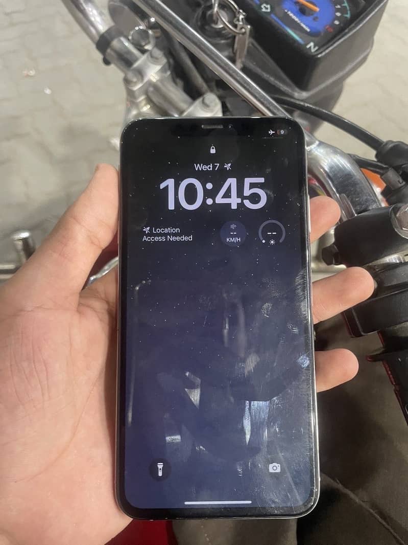 Apple iPhone XS Max 1