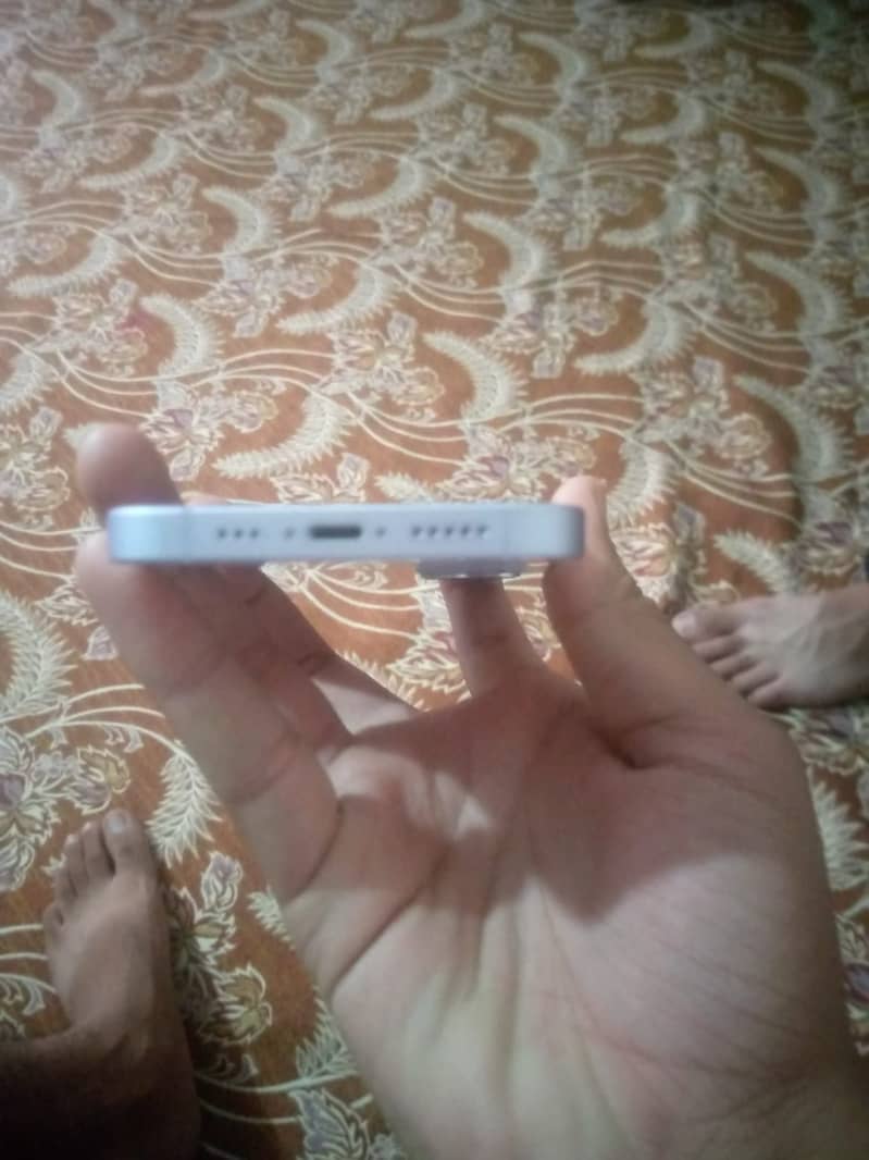 Apple iPhone 14 2