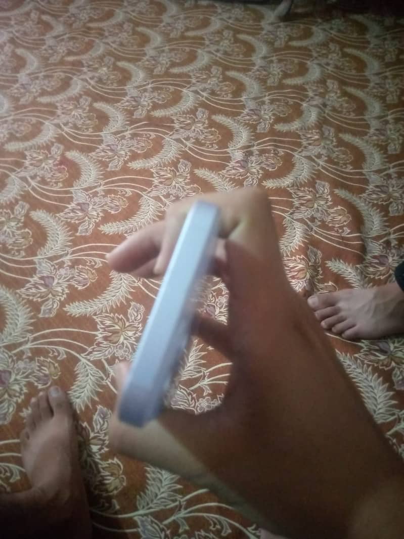 Apple iPhone 14 6