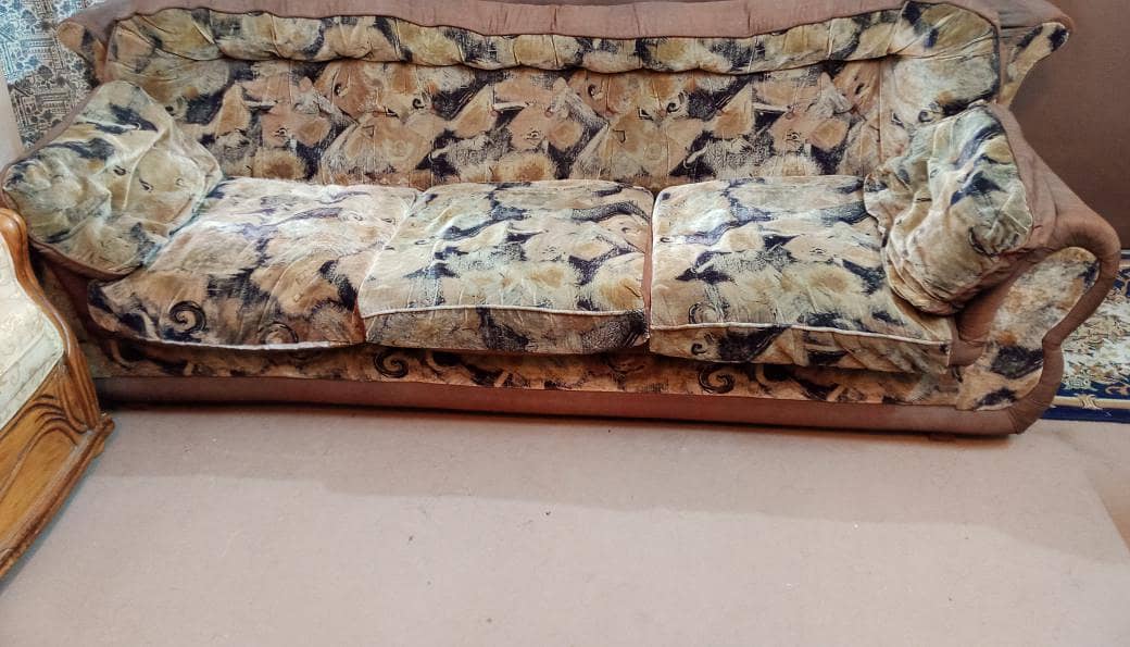 5 seater sofa 0
