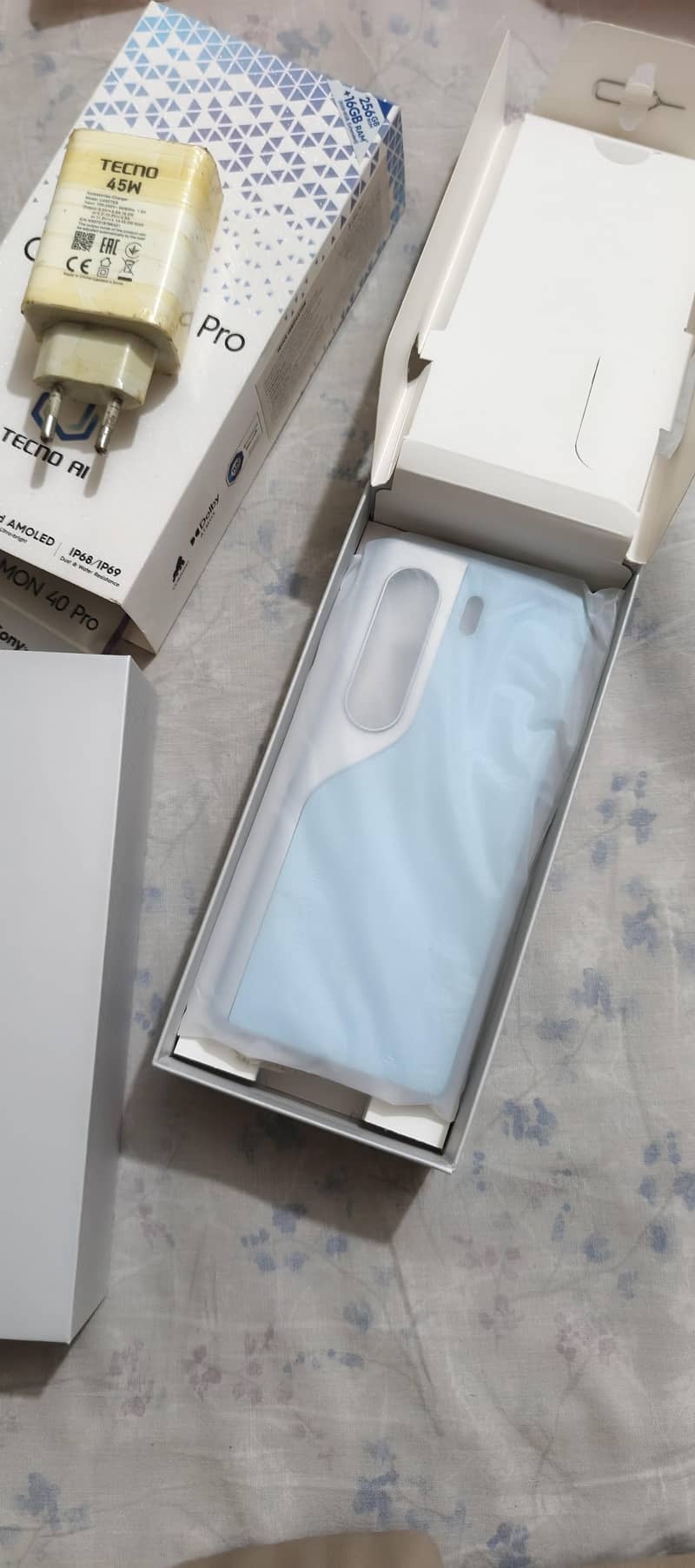 Tecno CAMON 40 Pro 11