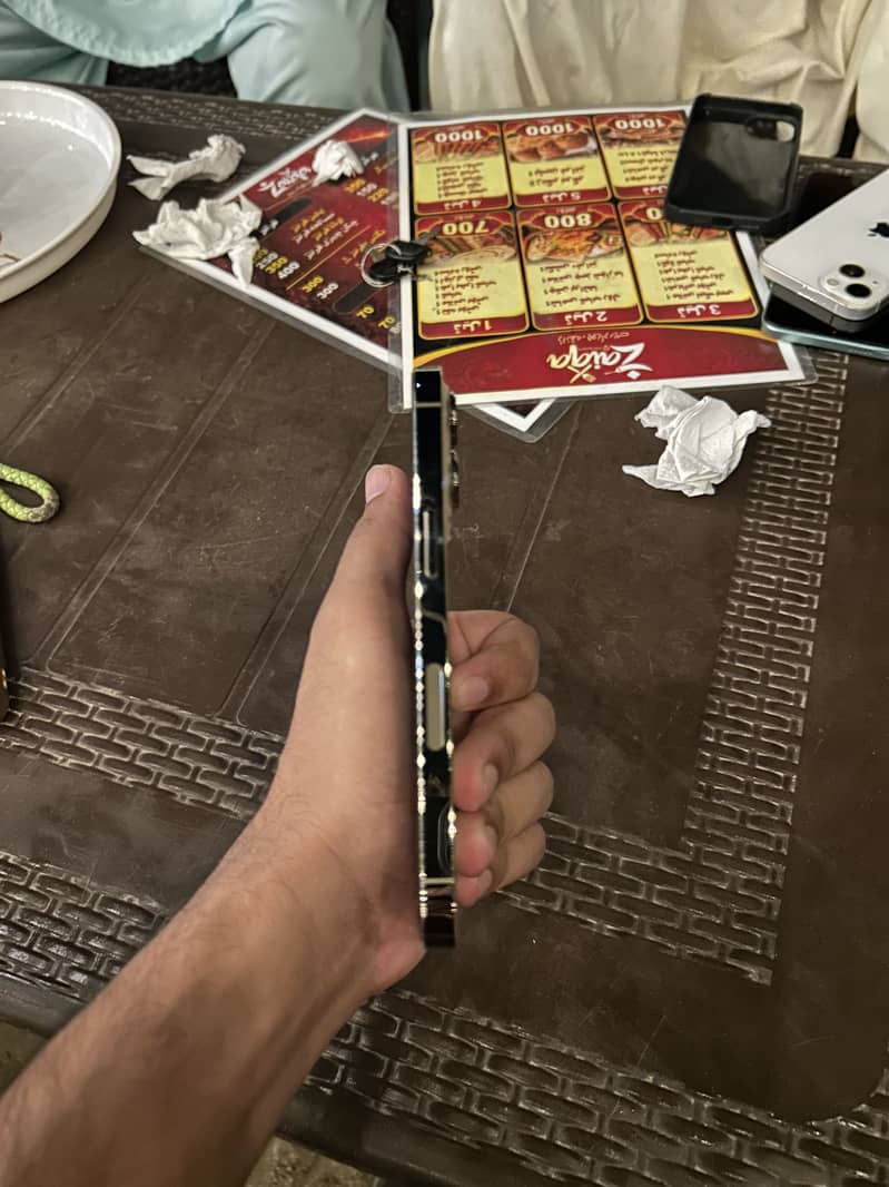 Apple iPhone 13 Pro 4