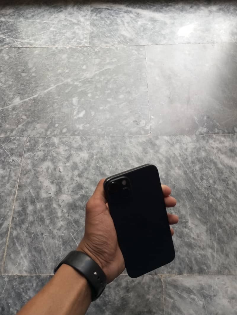 Apple iPhone 15 plus 5