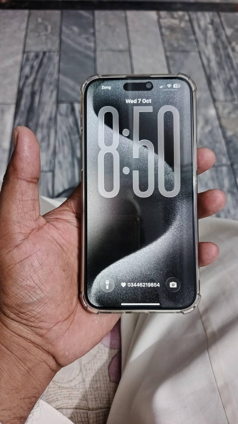 Apple iPhone 15 Pro Max 0