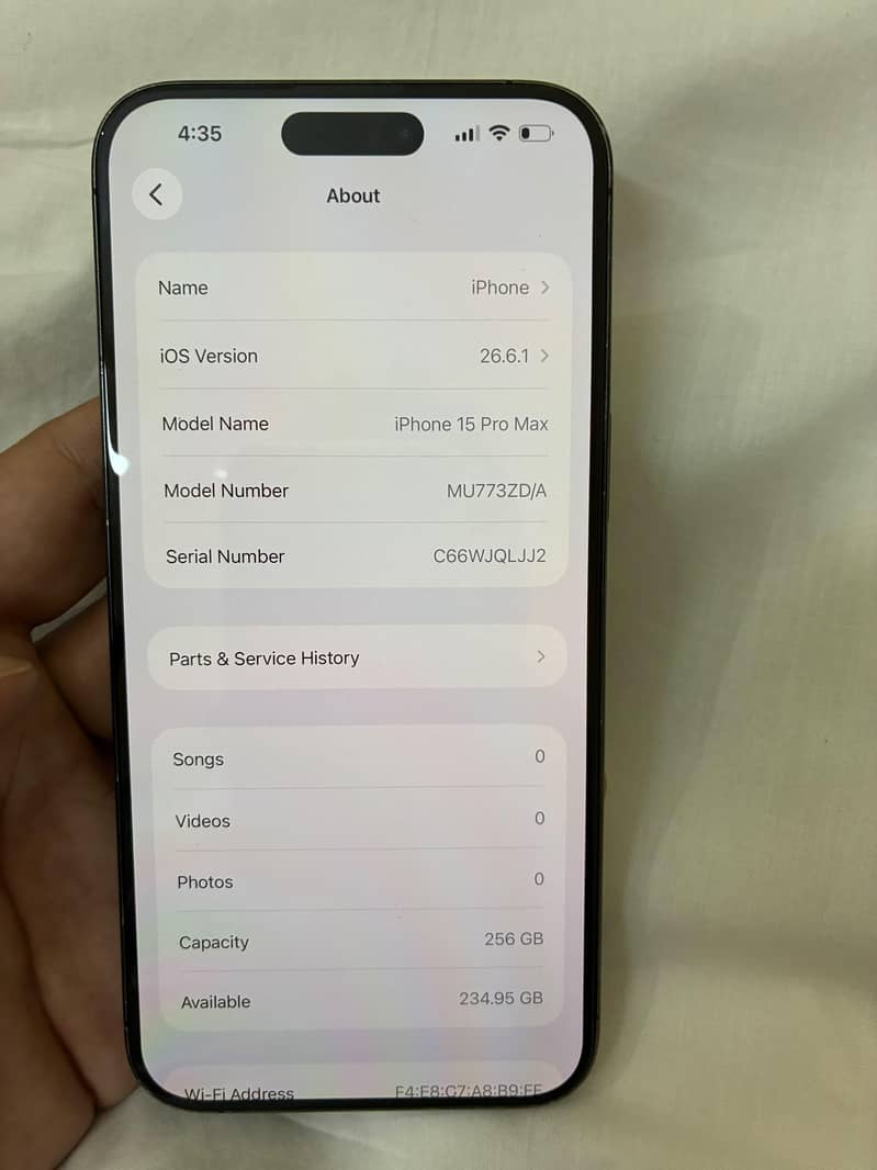 Apple iPhone 15 Pro Max 3
