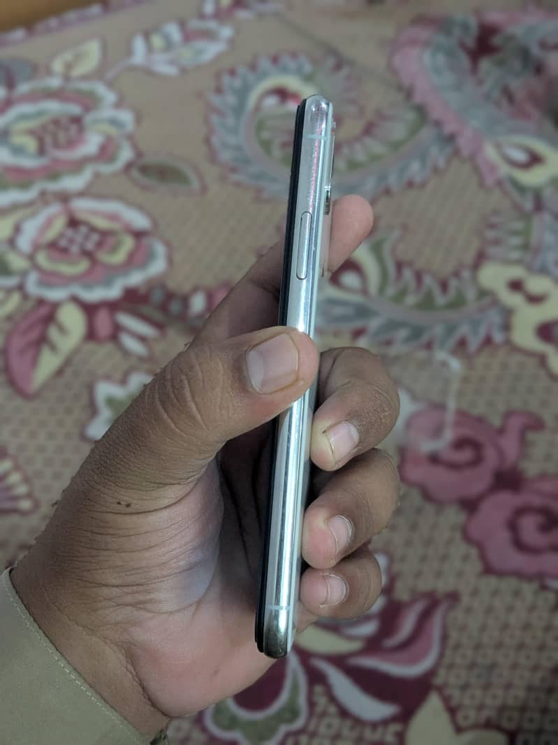 Apple iPhone X 1