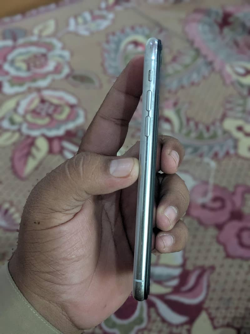 Apple iPhone X 2
