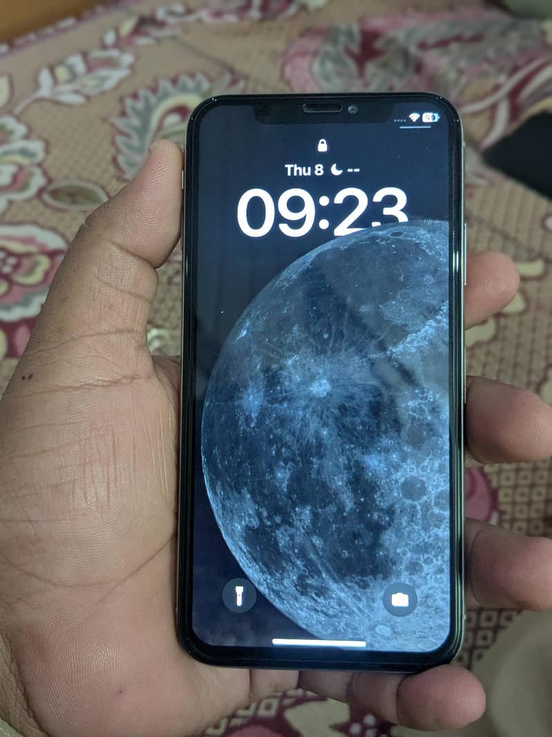 Apple iPhone X 5