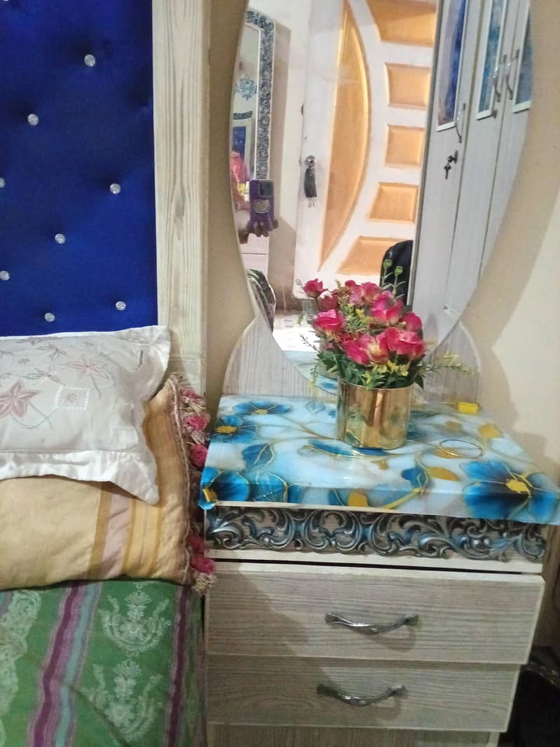 4 pic bed room set hy 3