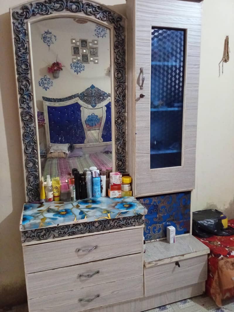 4 pic bed room set hy 4