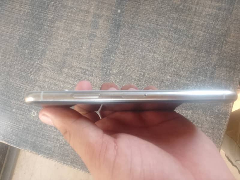 Apple iPhone X 0