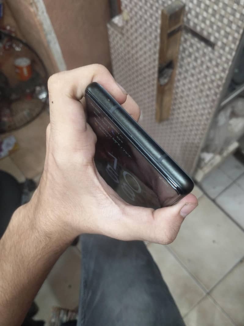 Google Pixel 6 4