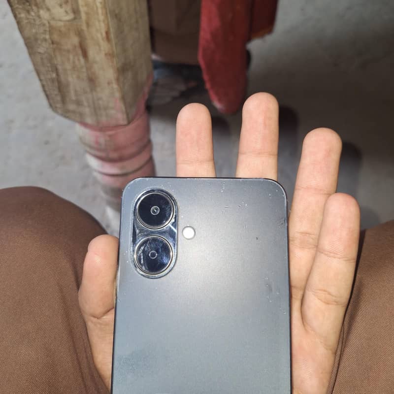 Tecno Spark Go 2 1