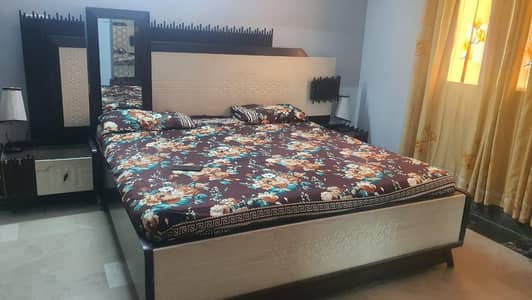 wooden bed set