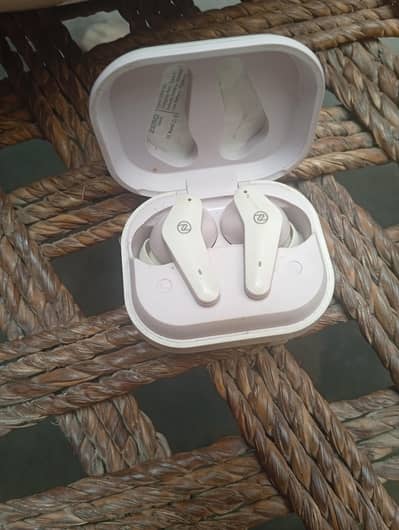 all ok condition 2 working Earphones