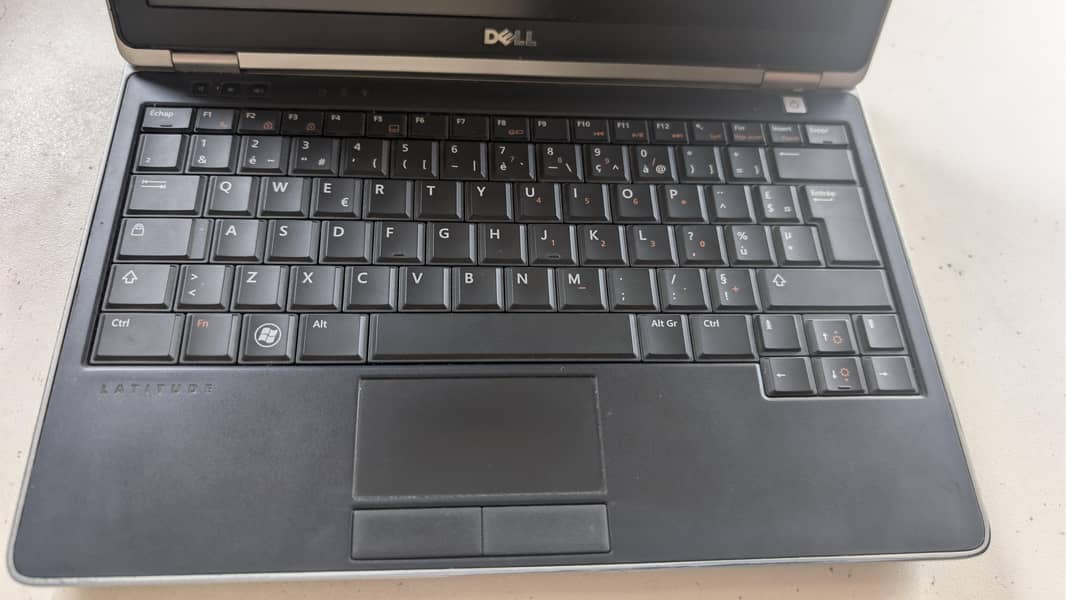 Dell E6220 3