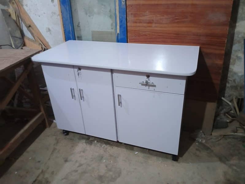 iron stand table 3