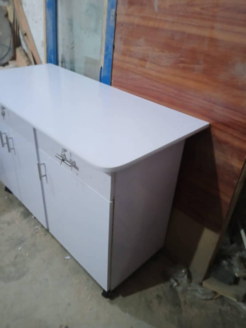iron stand table 5