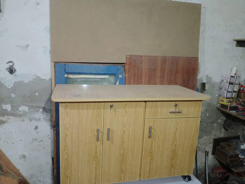 iron stand table 14