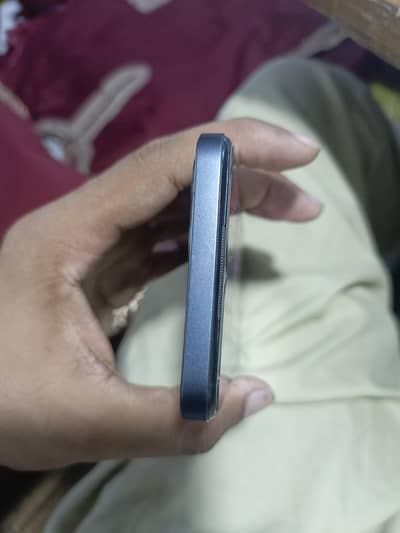 Realme C35