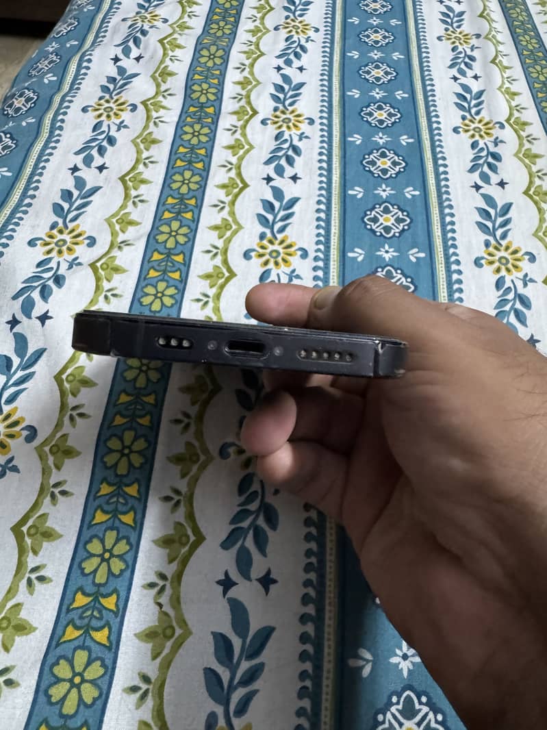 Apple iPhone 14 Pro 3