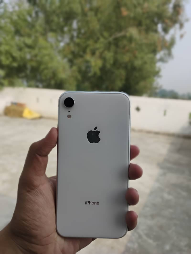 Apple iPhone XR 2