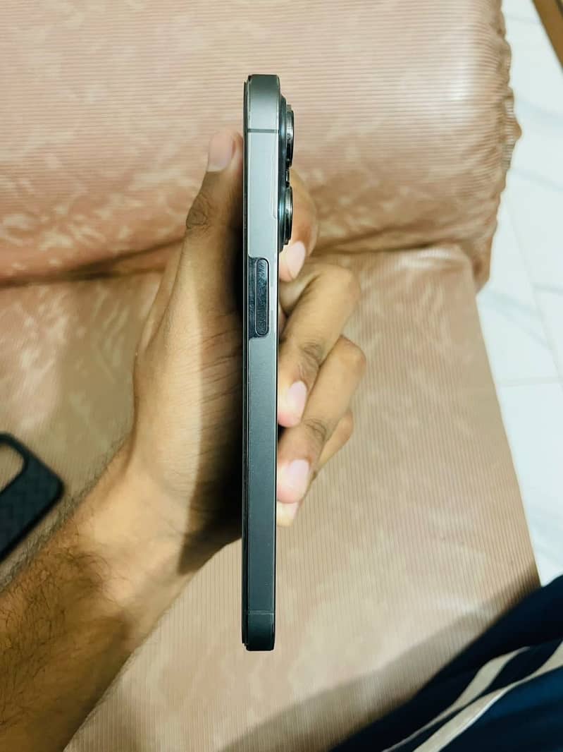 Apple iPhone 13 Pro 4