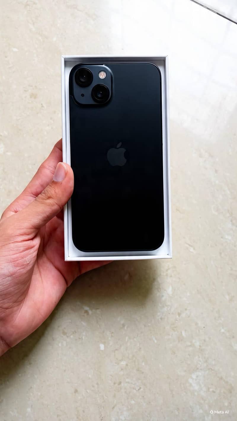 Apple iPhone 13 4