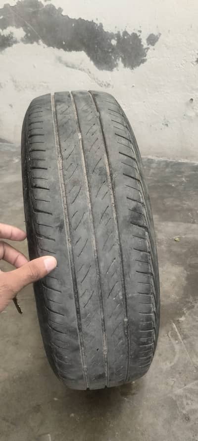 Light Used tubeless tyre 165/70R13 Eco vision