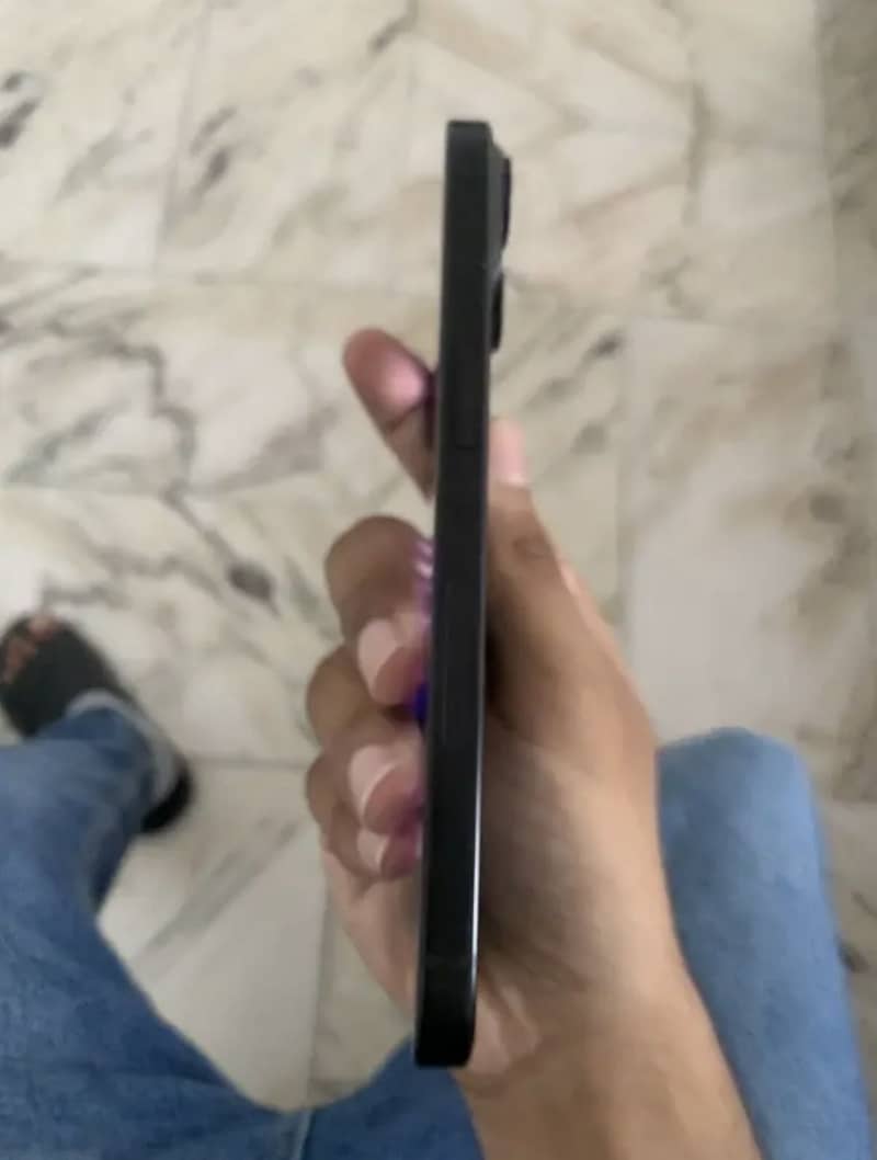 Apple iPhone 15 2
