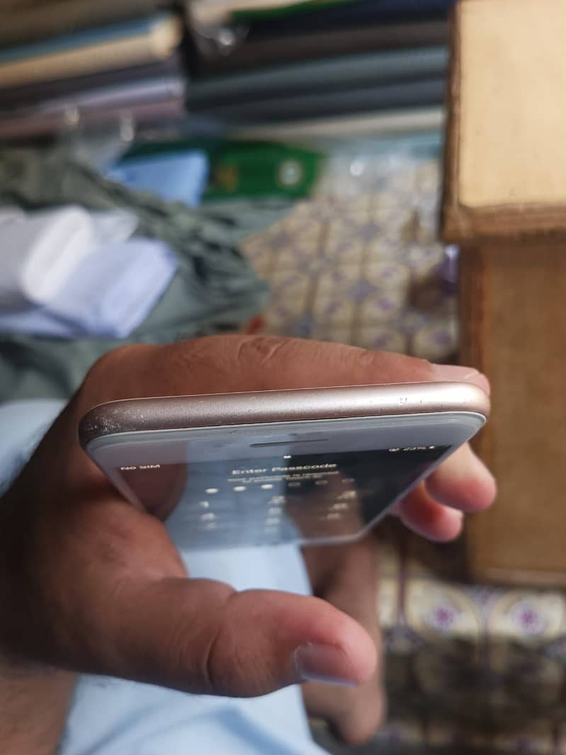 Apple iPhone 8 Plus 5