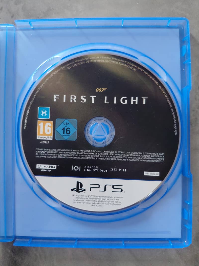 First Light: 007 James Bond 1